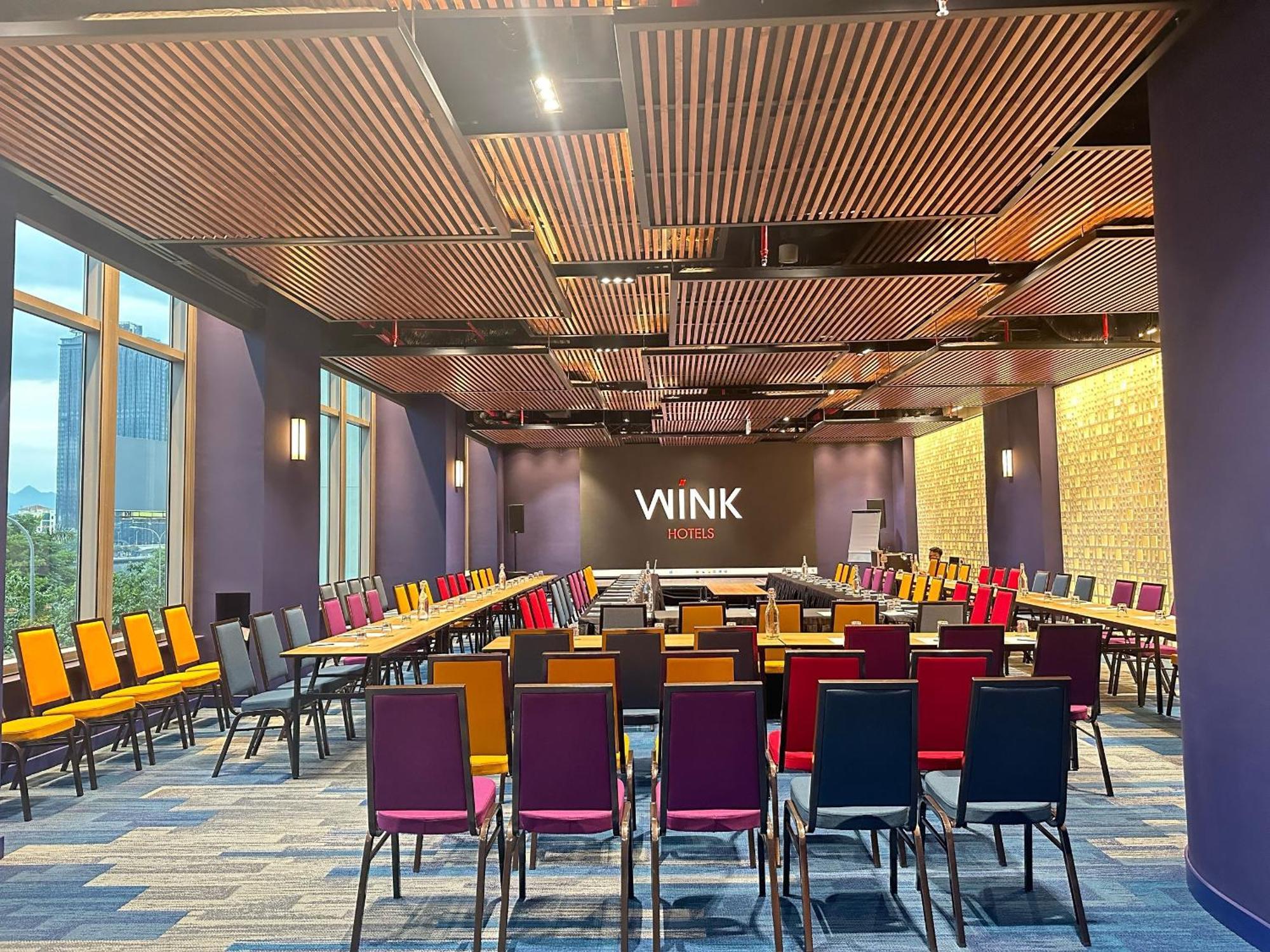 Wink Icon Hotel Danang Riverside - Luxury Suites - 24Hrs Stay & Rooftop Pool Bar Екстериор снимка