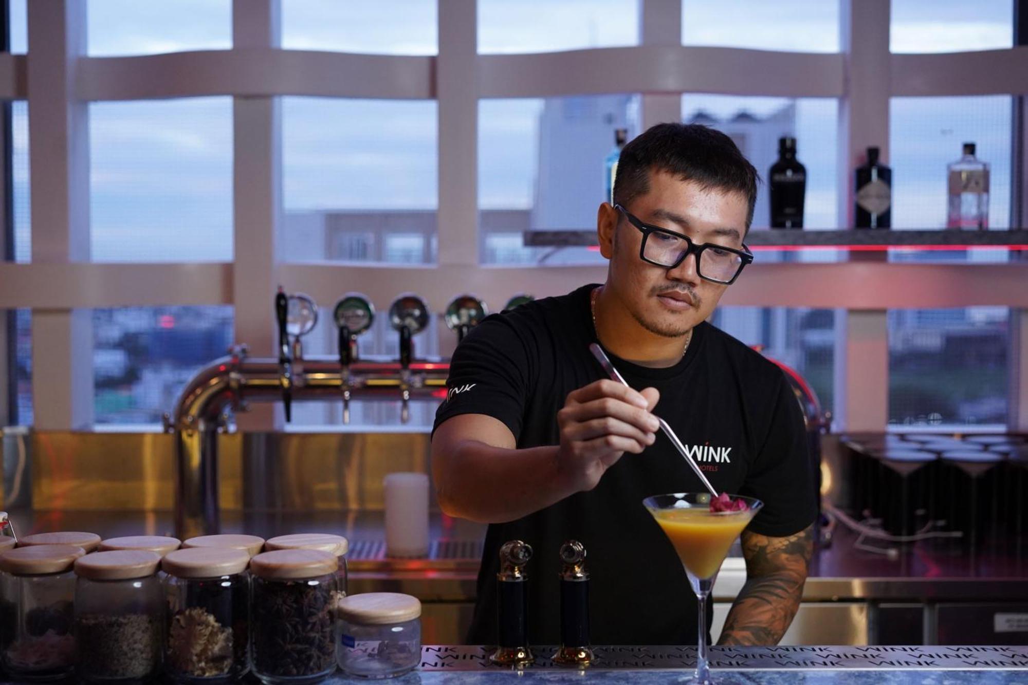 Wink Icon Hotel Danang Riverside - Luxury Suites - 24Hrs Stay & Rooftop Pool Bar Екстериор снимка