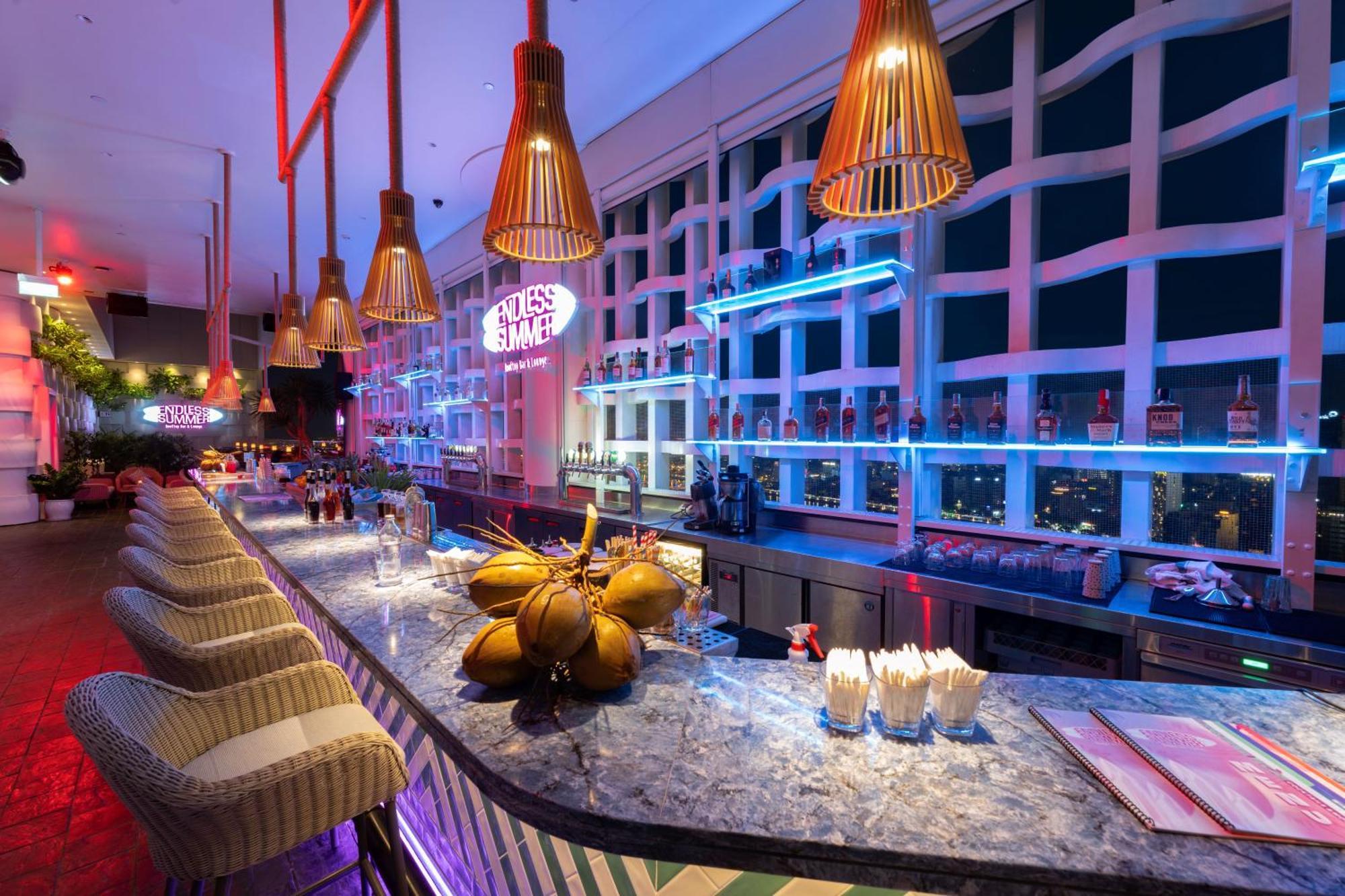 Wink Icon Hotel Danang Riverside - Luxury Suites - 24Hrs Stay & Rooftop Pool Bar Екстериор снимка